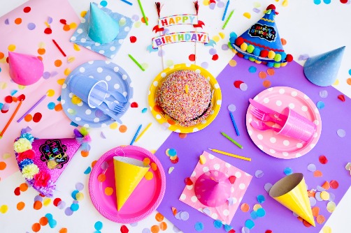 bday tableware Insta-Theme Happy Birthday Background