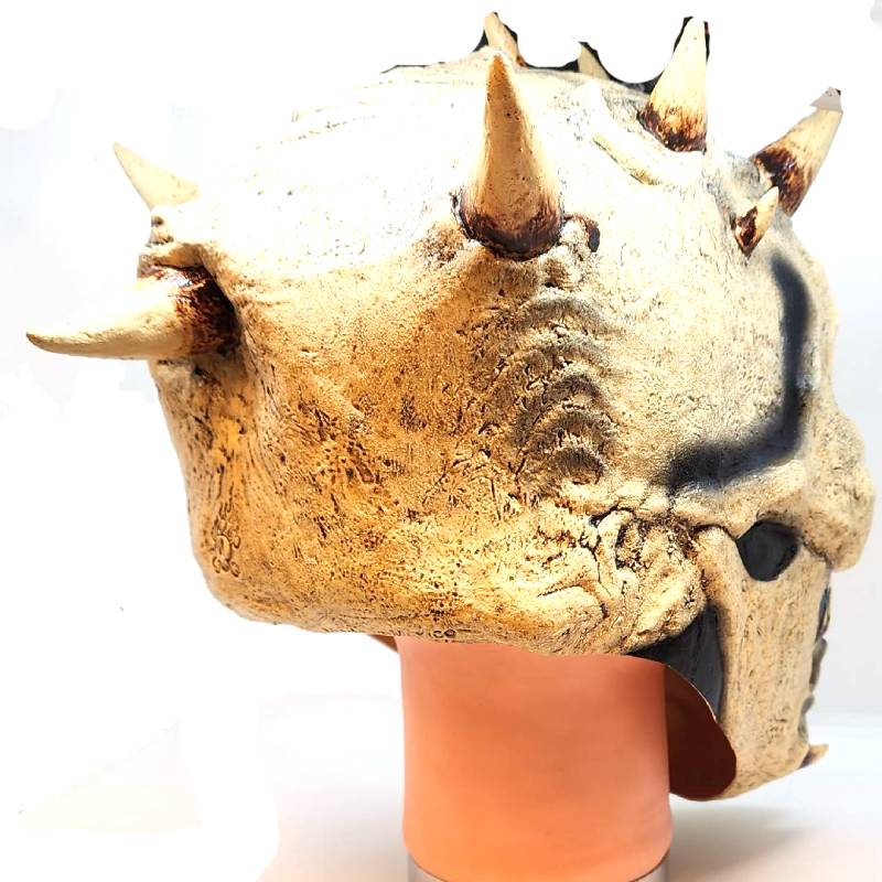skull with spikes latex mask