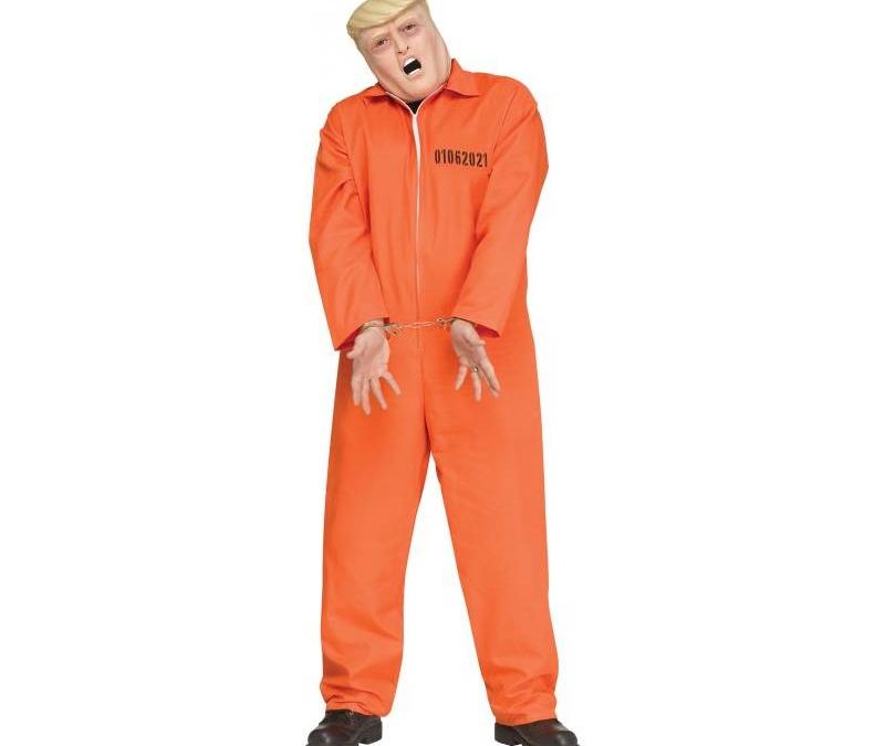 Commander In Cuffs Trump